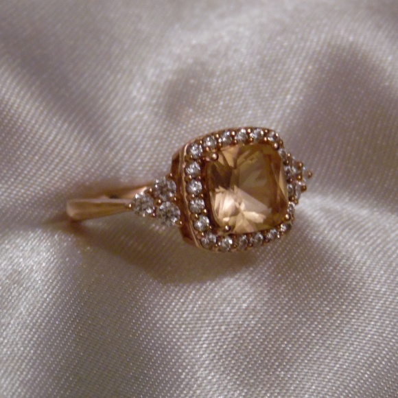 Ring - Picture 2 of 3